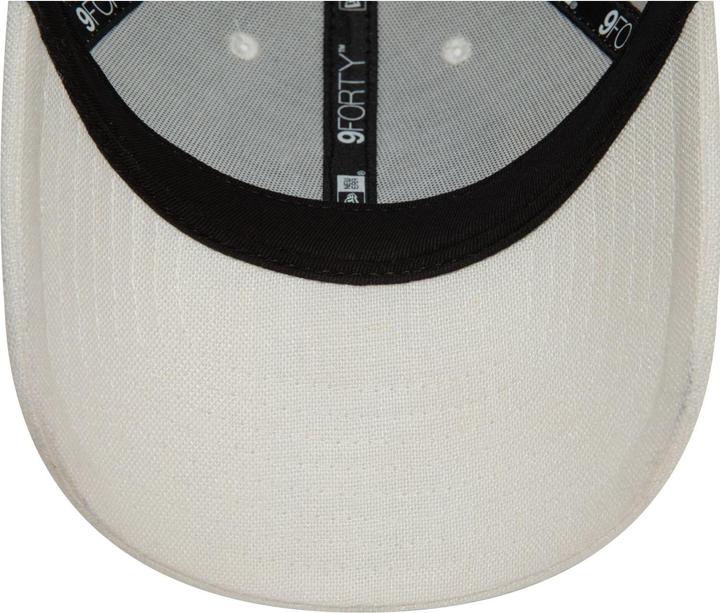 Actual product image New Era 9Forty Strapback Cap - Canvas New York Yankees White