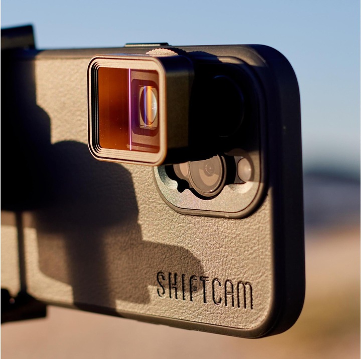 Actual product image ShiftCam Smartphone-Objektiv LensUltra 1.55x Anamorphic