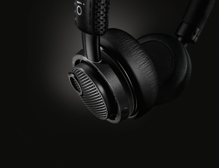 Produktbild Philips Fidelio M2BT (10 h, Akkubetrieb)