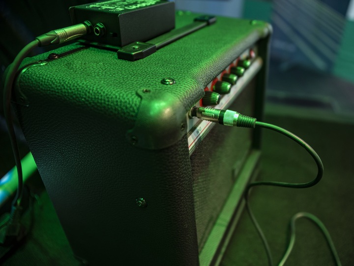 Actual product image Dimavery GA-40R (Guitar, 40 W)