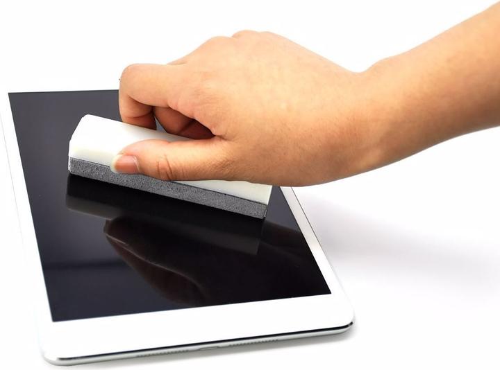 Actual product image Dicota screen cleaner