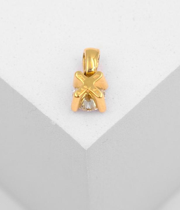 Produktbild Muau Anhänger (Gelbgold, Weissgold, Rotgold oder ganz einfach aus Silber hier entdecken. Unauffällig und trotzdem ein wahrer Hingucker, eines unserer Lieblingsschmuckstücke aus dem Online Schmuck Shop das Anhänger 4-Griff-Fassung Diamant 0.40ct. Gelbgold 750 in der Farbe Gelbgold. Schmuck)
