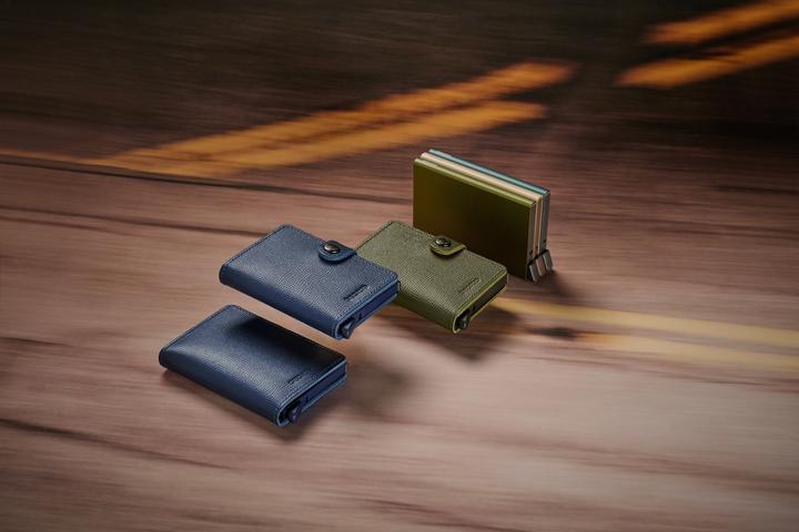 Actual product image Secrid Mini wallet Crisple Mini kelp