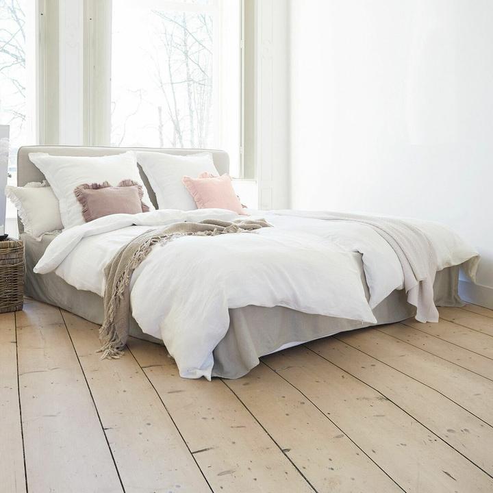 Actual product image Loberon Bed Aubrianne gray (200 x 220 cm)