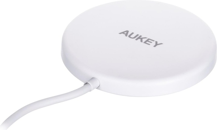 Actual product image Aukey Aircore Magnetic Charger (15 W)