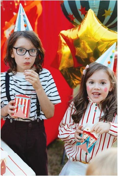 Actual product image Partydeco Zirkus Popcorn Tüten (6x)