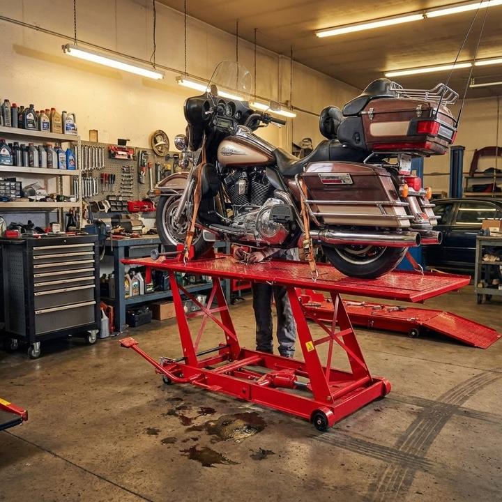 Actual product image Dema Motorbike lift