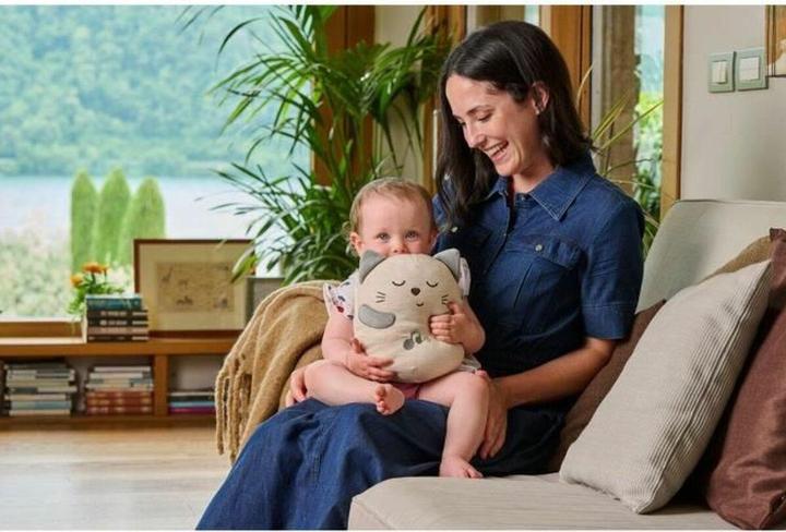 Actual product image Chicco Purring cat