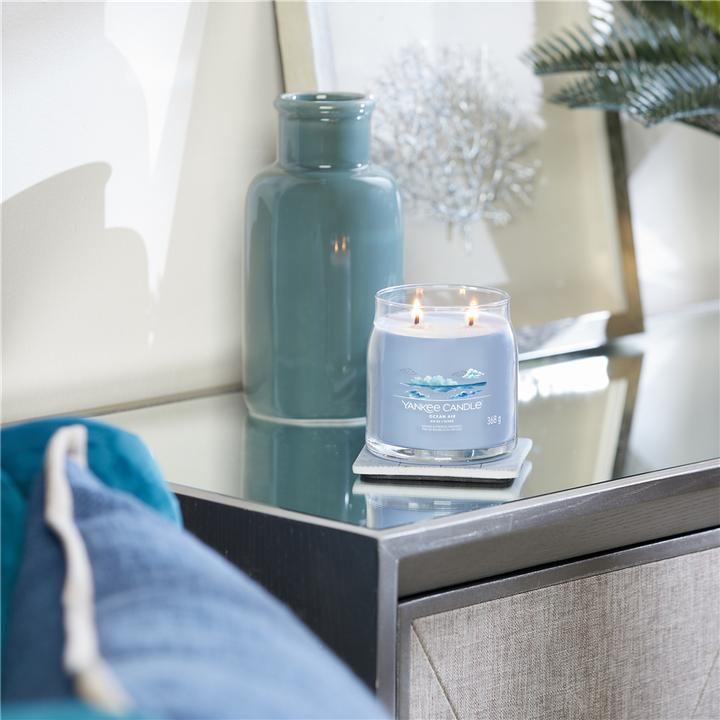 Image du produit Yankee Candle Duftkerze Ocean Air Signature Medium Jar