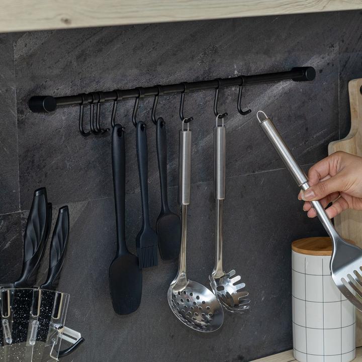 Actual product image Intirilife Stainless steel hanging rail with 8 hooks