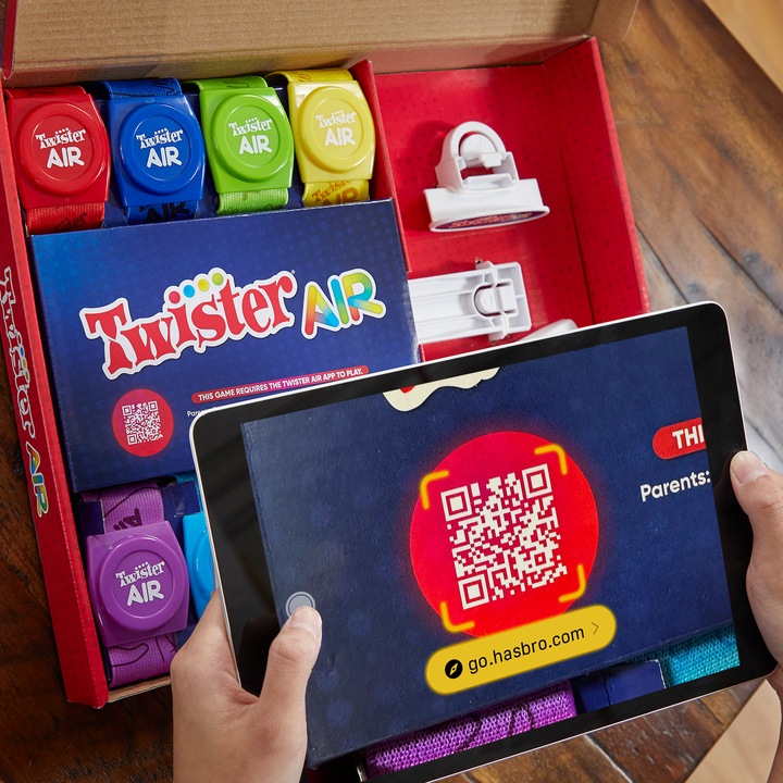 Actual product image Hasbro Gaming Twister Air (German)