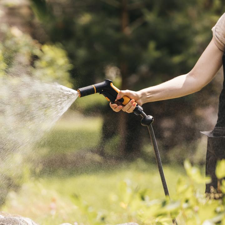 Immagine prodotto Fiskars Pistola a spruzzo, 2 funzioni, Portata infinitamente variabile, Con regolatore frontale e