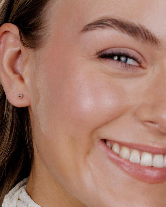 Actual product image Luamaya Delicate Bead Studs (Stainless steel)