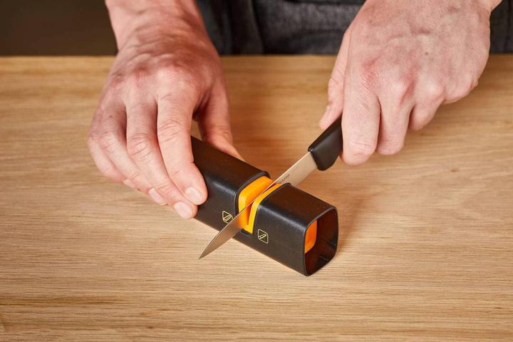 Produktbild Fiskars Roll Sharp