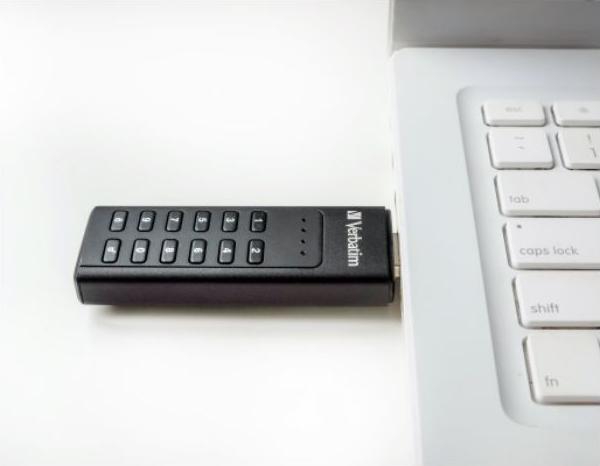 Actual product image Verbatim Keypad Secure (32 GB, USB-A)