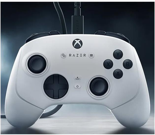 Actual product image Razer Wolverine V3 Tournament Edition (PC, Xbox Series X, Xbox Series S)