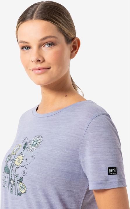 Actual product image Super Natural W Fancy Flowers Tee (XS)
