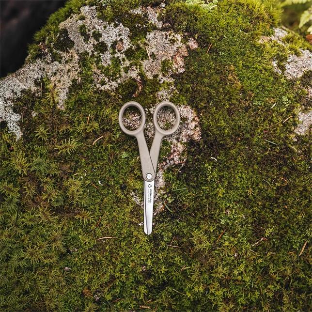 Produktbild Fiskars ReNew Hobbyschere Länge: 13 cm Recycelter Edelstahl/Kunststoff (13 cm)