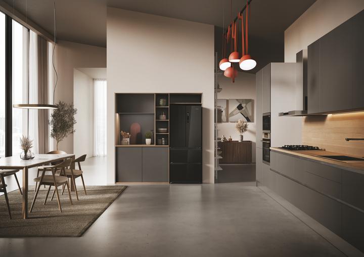 Actual product image Haier HFR3718ENGB FD 70 Series 3 Frigorifero (402 l)