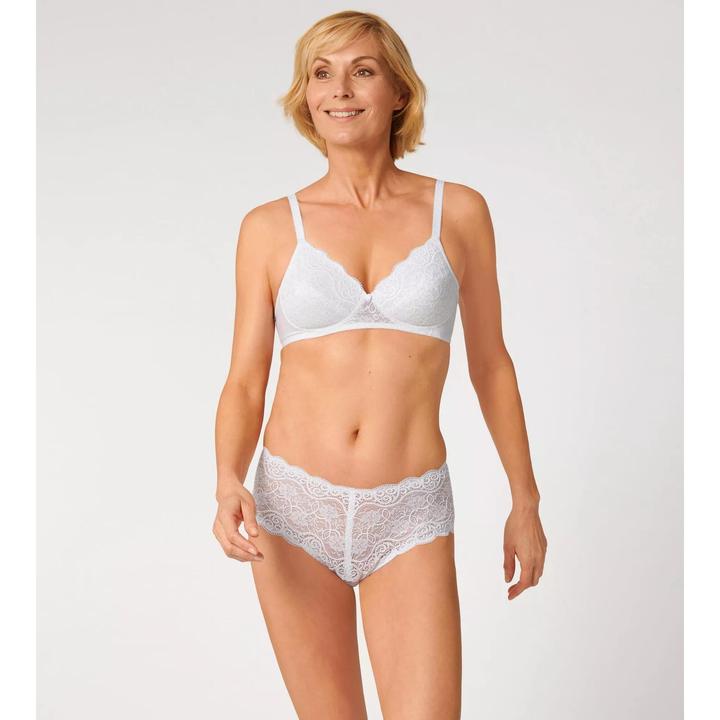 Actual product image Triumph Amourette 300 (42, Single pack)