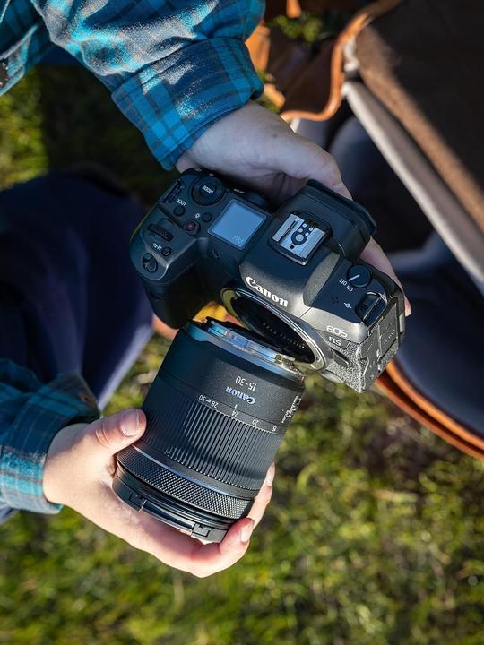 Actual product image Canon RF 15-30mm f/4.5-6.3 IS STM (Canon RF, full size)