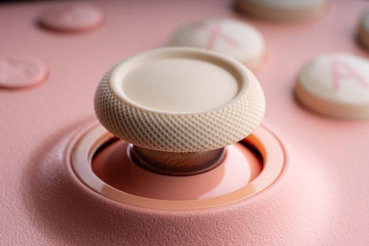 Actual product image 8bitdo Ultimate 2C Wireless (peach/light yellow, for Windows & Android) (Android, Windows)