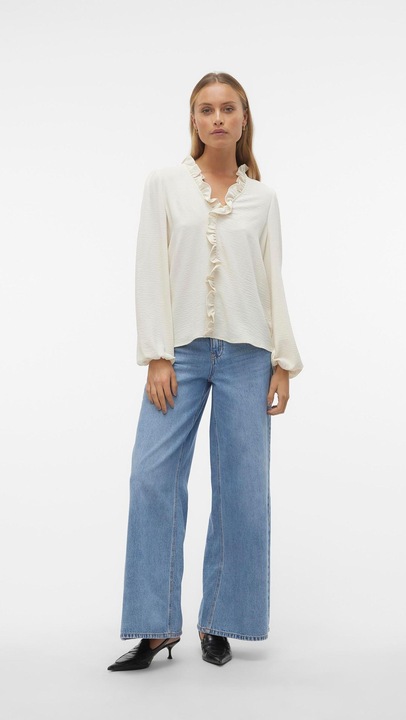 Actual product image Vero Moda Regular fit V-neckline Elasticated cuffs Voluminous sleeve cut Top Blouse (XS)