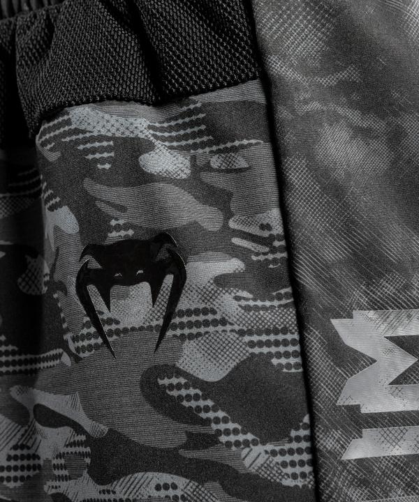 Produktbild Venum Defender Training Shorts - Dark Camo (S)