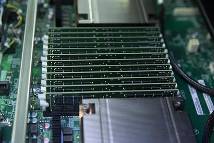 Image du produit Kingston KSM64R52BD4 (1 x 64GB, 6400 MHz, RAM DDR5, DIMM)