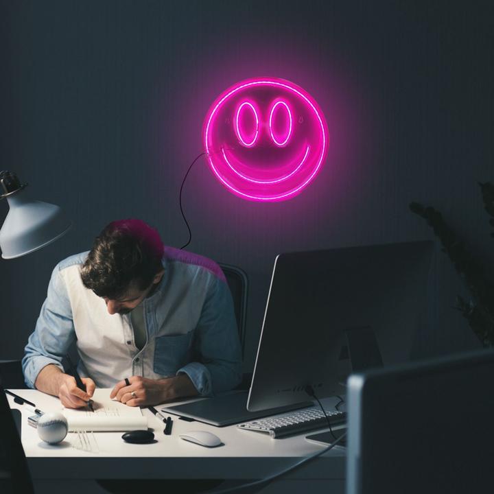 Actual product image Mad Monkey - Smiley face lamp