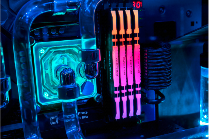 Produktbild Crucial Ballistix RGB (2 x 16GB, 3600 MHz, DDR4-RAM, DIMM)