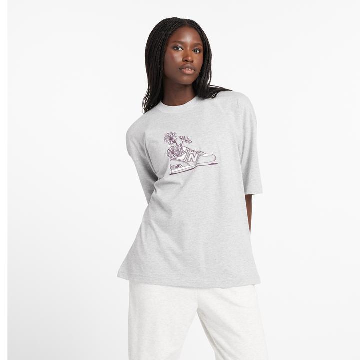 Produktbild New Balance W Oversized Flower T-Shirt (S)