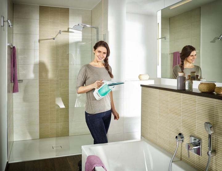 Actual product image Leifheit Dry & Clean window vacuum cleaner set with handle, washer, narrow suction nozzle