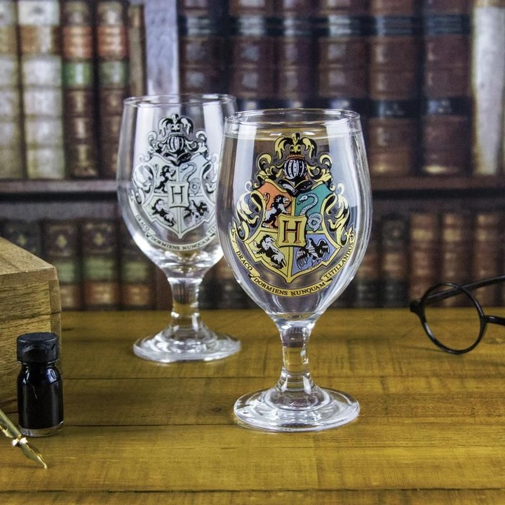Actual product image Paladone Products Harry Potter Hogwarts color changing glass (0.40 l, 1 x)