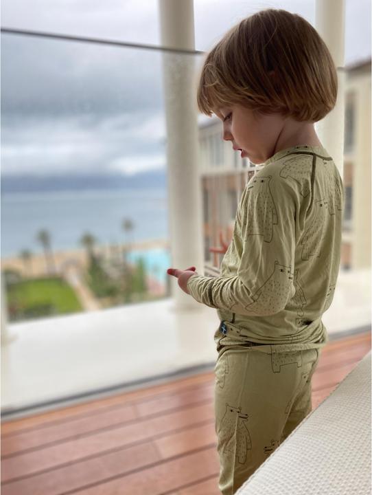 Actual product image Isbjörn Kid's Polarbear Set Baselayer (122, 128)
