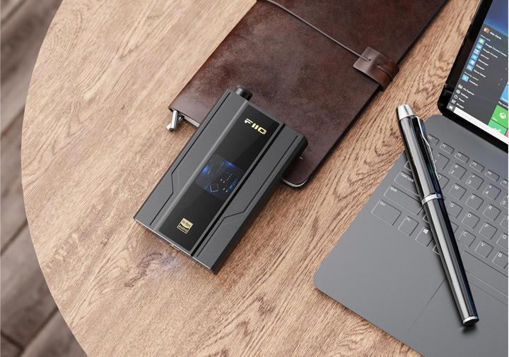 Actual product image FiiO Q11 (gain switch, USB-DAC)