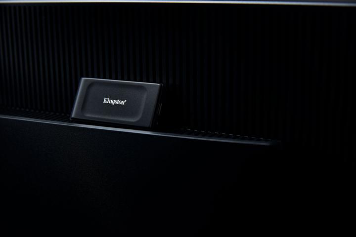 Produktbild Kingston XS1000 (1 TB)