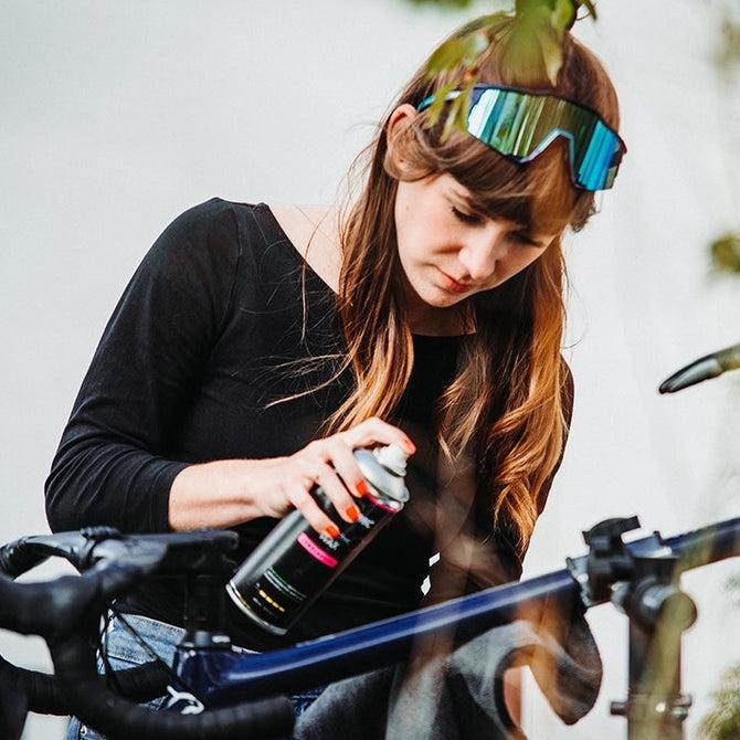 Actual product image Dynamic Bike Care Super 7 (2000 ml, Brush, Bicycle cleaner, Chain oil, Microfibre cloth, Care set)