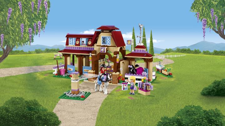 Produktbild LEGO Friends Heartlake Reiterhof (41126, LEGO Friends)