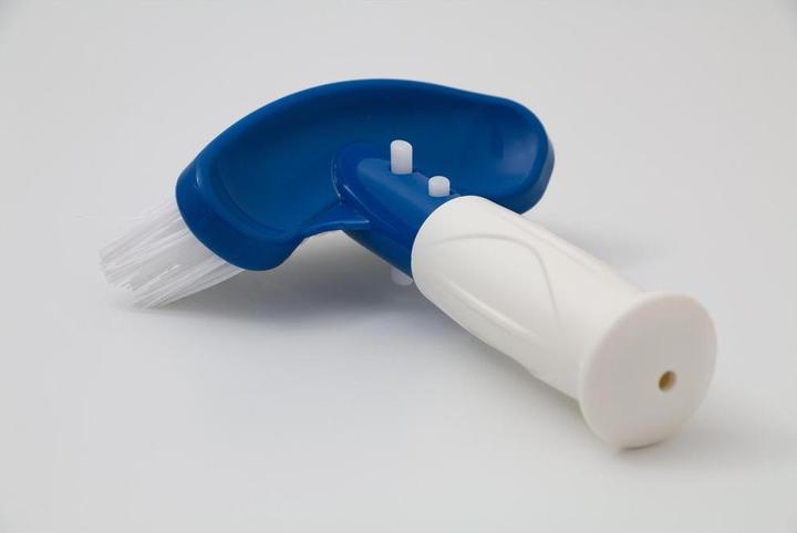 Actual product image Colibri Spa cleaning brush