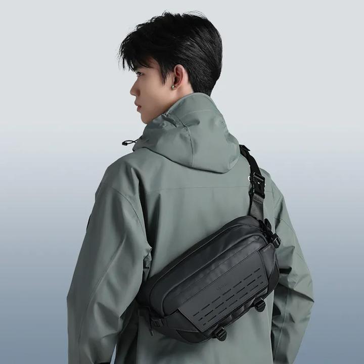 Actual product image Ulanzi AB02 Outdoor Messenger Bag 9L (9 l)