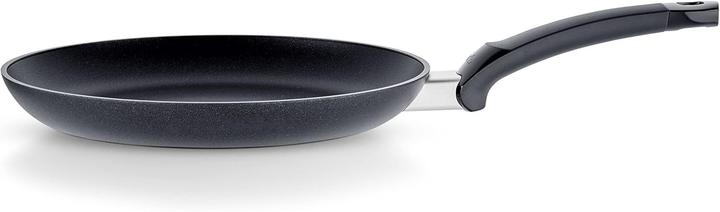 Produktbild Fissler Bratpfanne LEVITAL+ FLAT mit Abperleffekt 28 cm INDUKTION Crepepfanne (Bratpfanne, Aluminium, 28 x 7 cm)