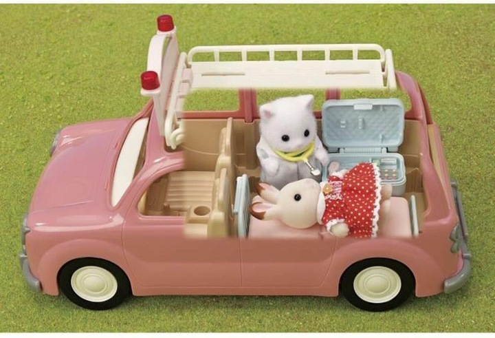 Actual product image Sylvanian Families Country Doctor Play Set with Figure
