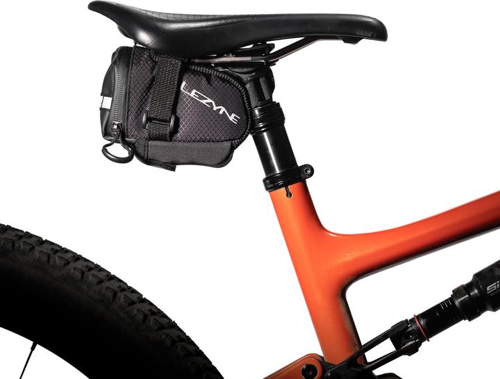 Produktbild Lezyne M-Caddy (0.60 l, Satteltasche)