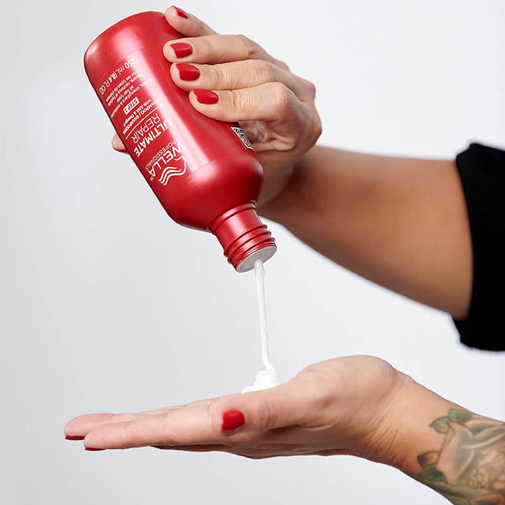 Produktbild Wella Ultimate Repair - Shampoo (100 ml, Flüssiges Shampoo)