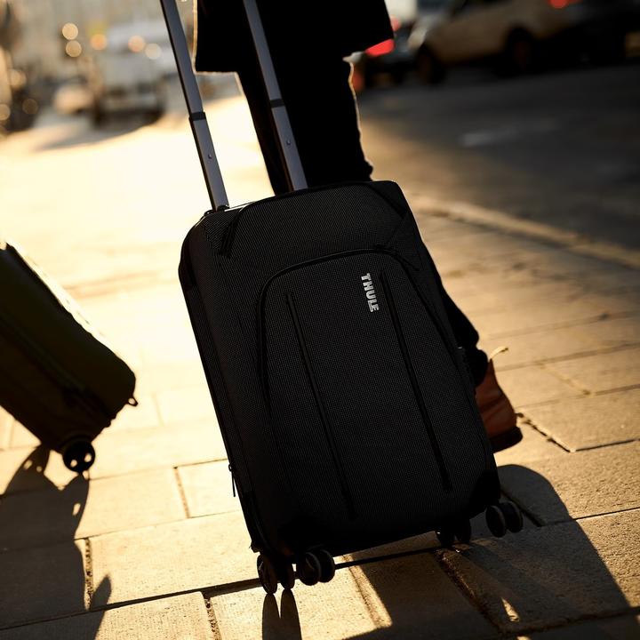 Actual product image Thule Crossover 2 Spinner (35 l)