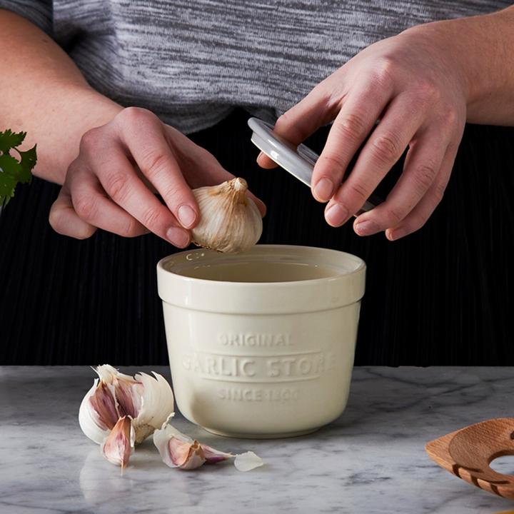 Actual product image Mason Cash Garlic container 2 in 1