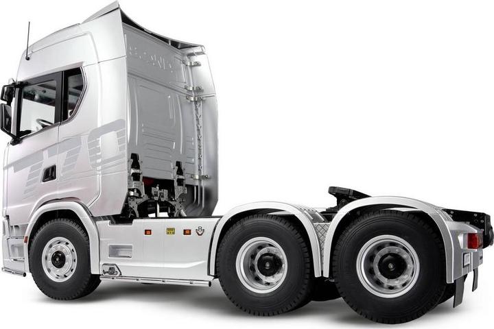 Actual product image Amewi Scania 770 S Zugmaschine 6x6 1:14 RTR silber (RTR Ready-to-Run)