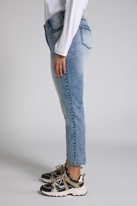 Immagine prodotto Ulla Popken Jeans modello Sarah con vita alta, taglio della gamba aderente e orlo non rifinito (58)