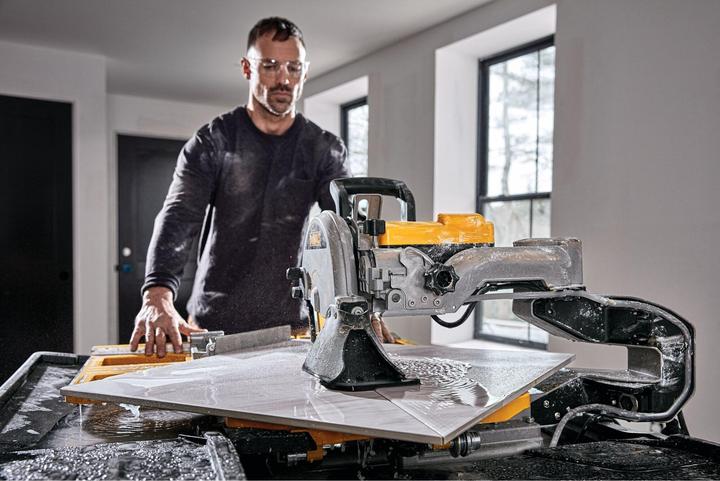 Image du produit DeWalt Scie à carrelage 1600W (Scies)